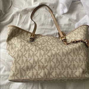 MK purse